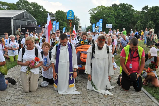 Pilgrims arrive at Jasna Gora shrine to pray before Our Lady of Częstochowa.?w=200&h=150